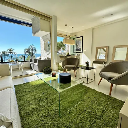 Seafront Skol Center By Eaw Homes Apartment